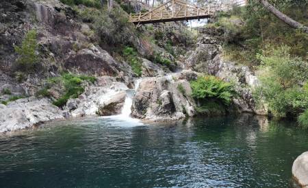Pozo do Arco, molinos, fervenza e área recreativa