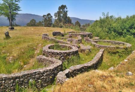 Castro de Troña y Serpiente de Troña