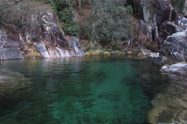 Cascada y pozas Corga da Fecha