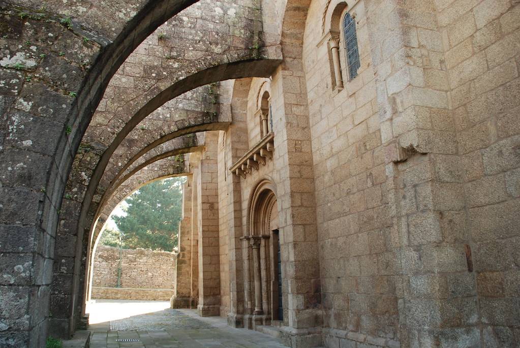 Colegiata de Santa Maria de Sar