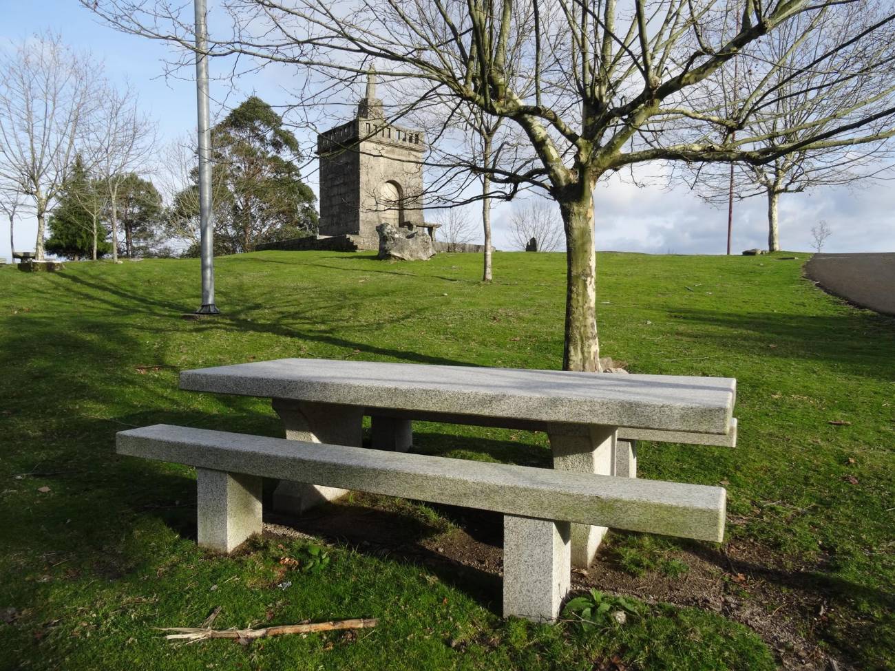 Capela e cruz do Monte de Cristo Rei