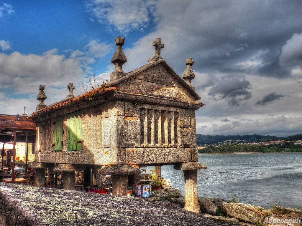 Hórreos de Combarro