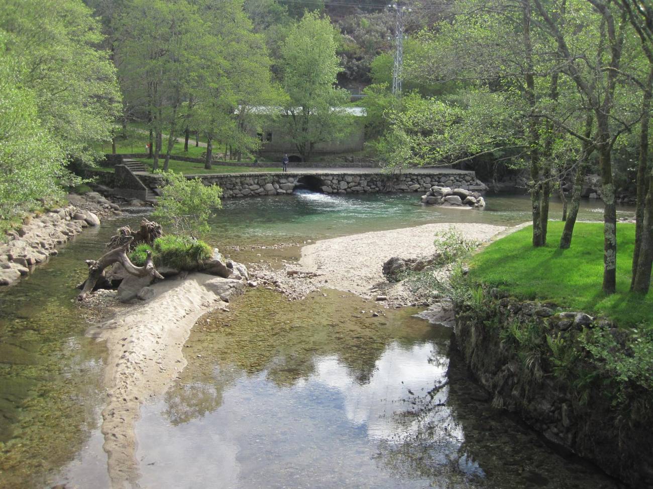Praia fluvial de Maceira