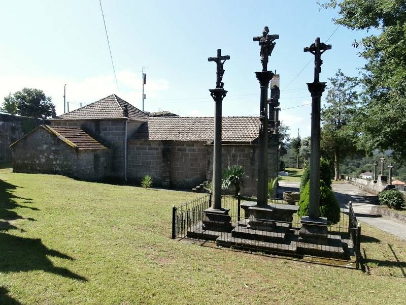 Calvario e Igrexa de Castro de Barbudo