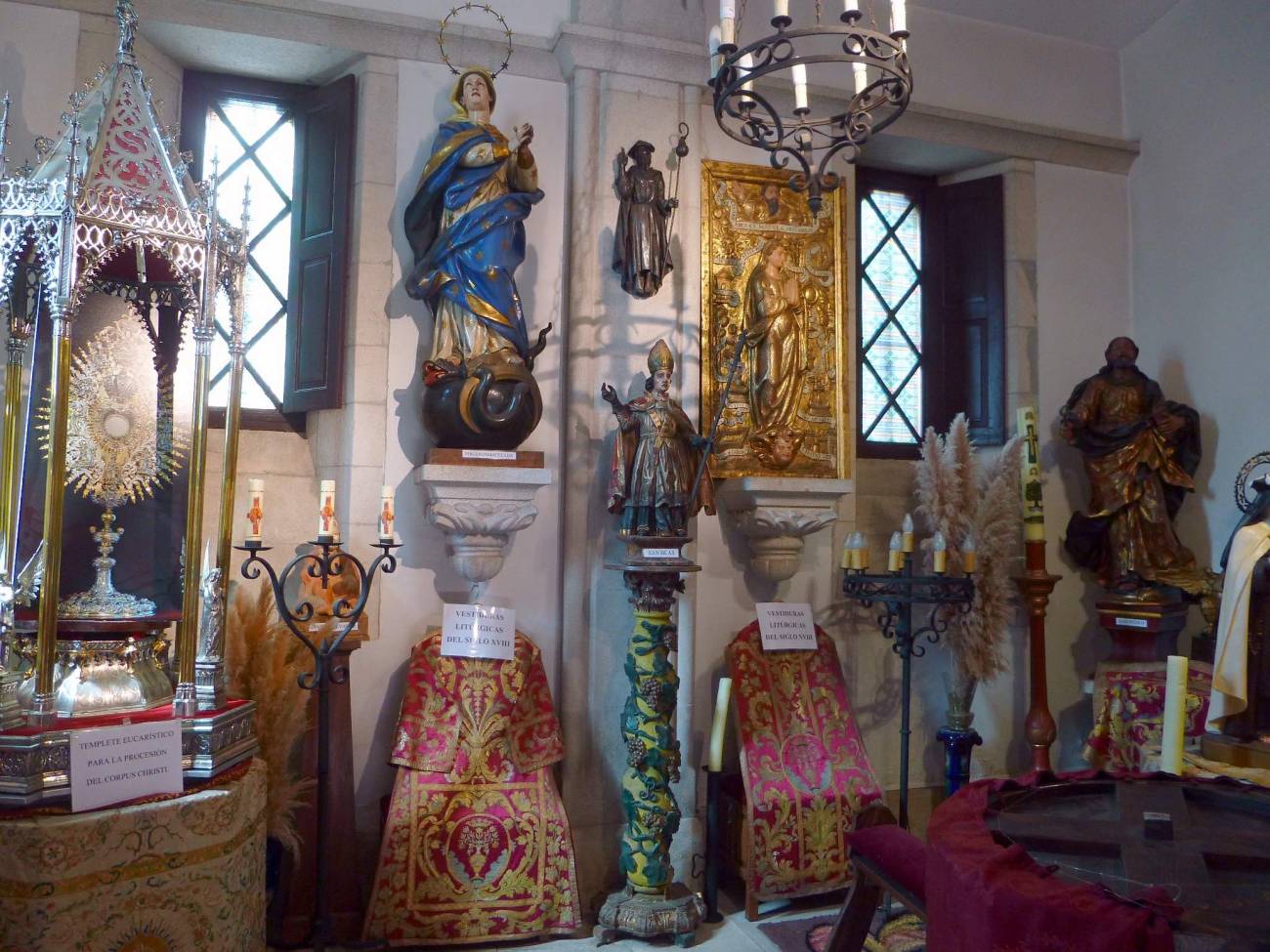 Colegiata Santa María del Campo